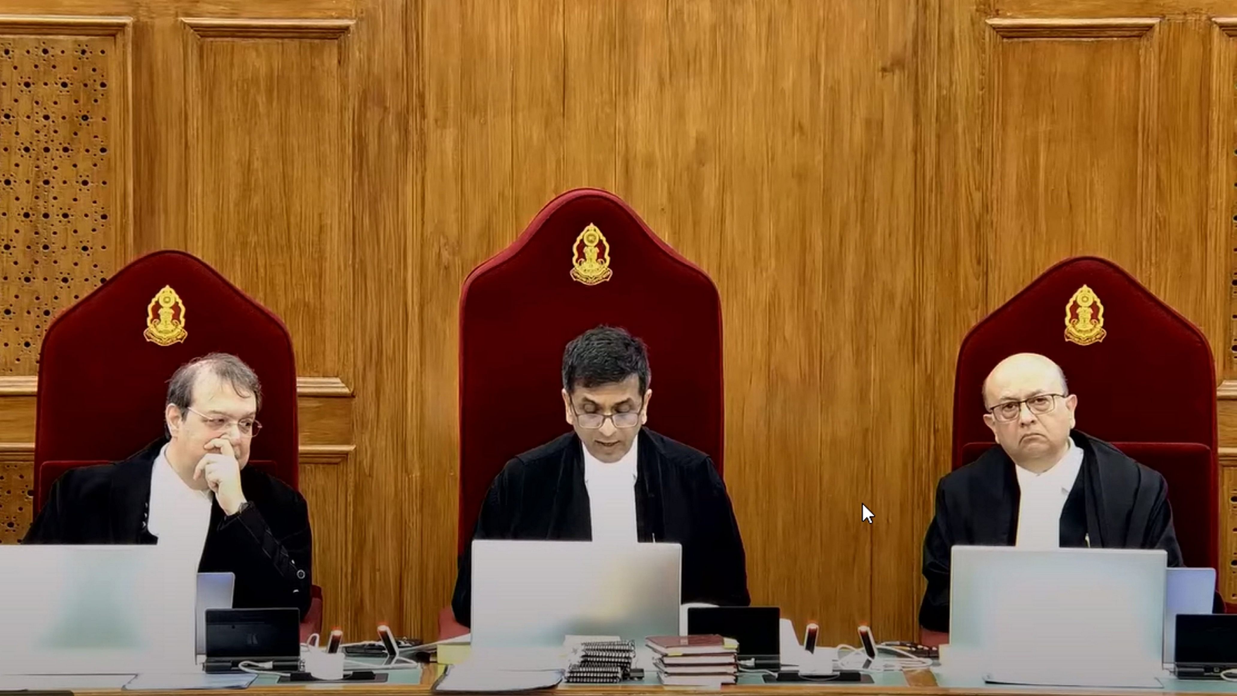 <div class="paragraphs"><p>SC hearing on Kolkata doctor murder case:&nbsp;A bench comprising Chief Justice of India (CJI) D.Y. Chandrachud, Justice J.B. Pardiwala and Justice Manoj Misra</p></div>